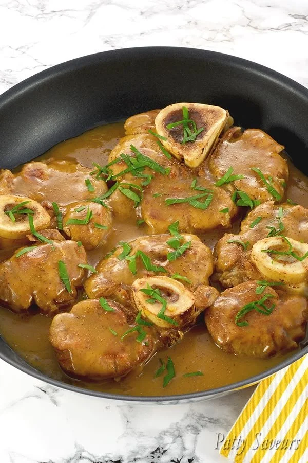 Osso Buco à la Milanaise, plat italien de jarret de veau mijoté avec légumes et vin blanc