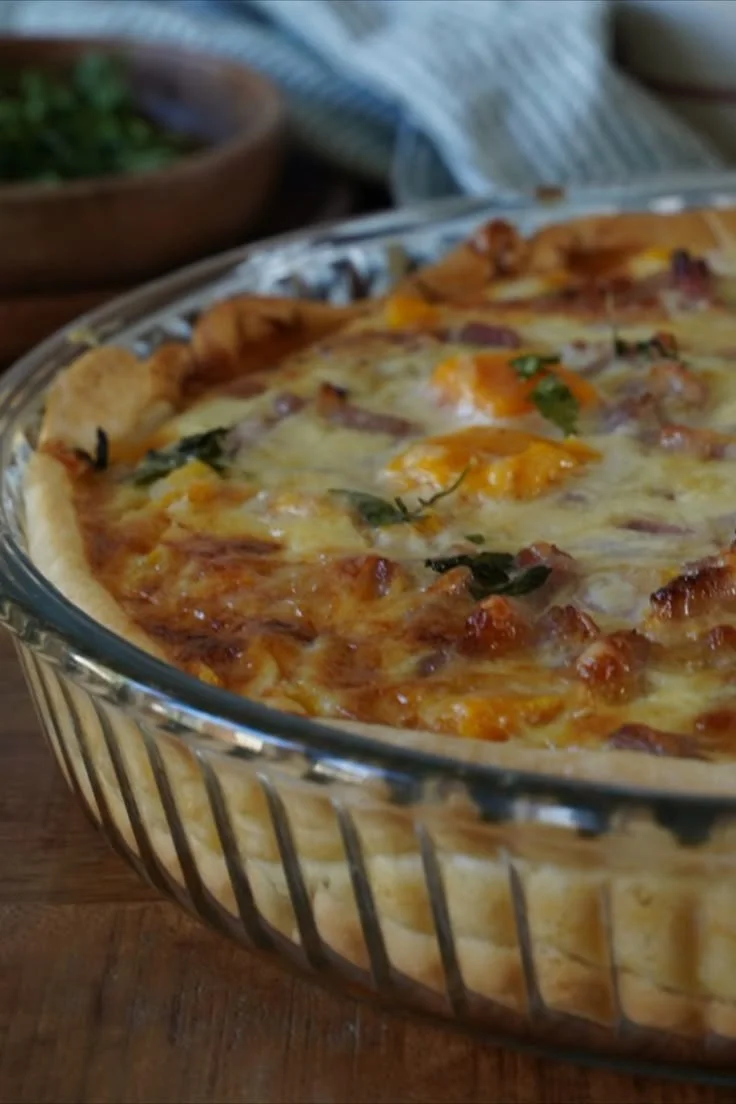 Tarte salée au potimarron et lardons, plat savoureux fait maison